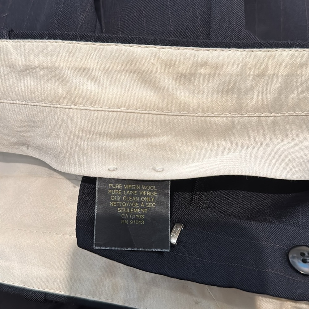 Suit - Picture 5 of 7